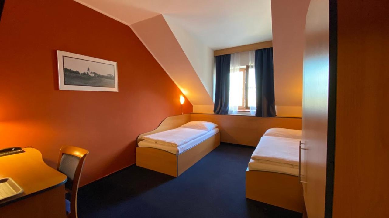 Hotel U Milina Экстерьер фото