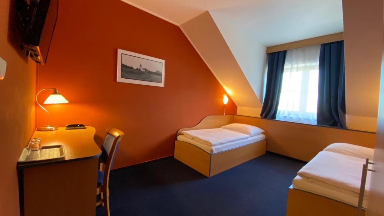 Hotel U Milina Экстерьер фото