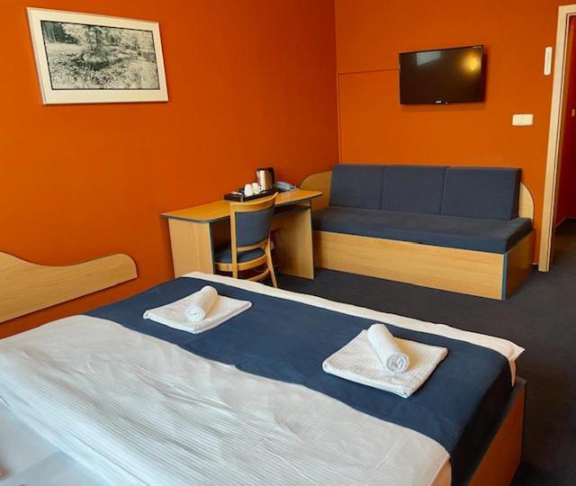 Hotel U Milina Экстерьер фото